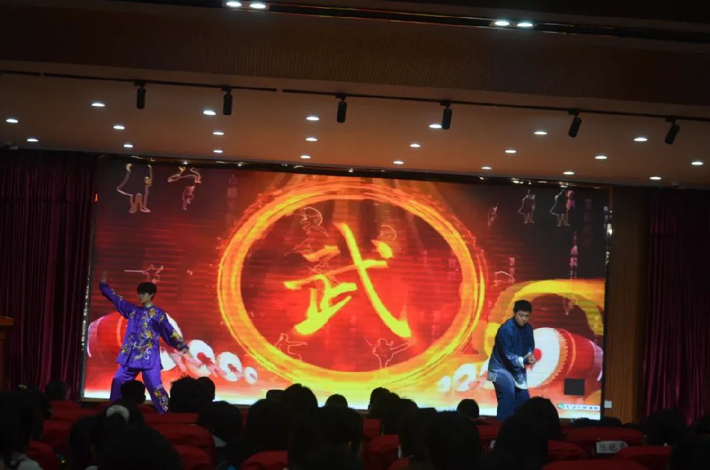 阜陽市醫(yī)藥科技工程學(xué)校第十屆文化藝術(shù)節(jié)展演節(jié)目選拔賽精彩上演