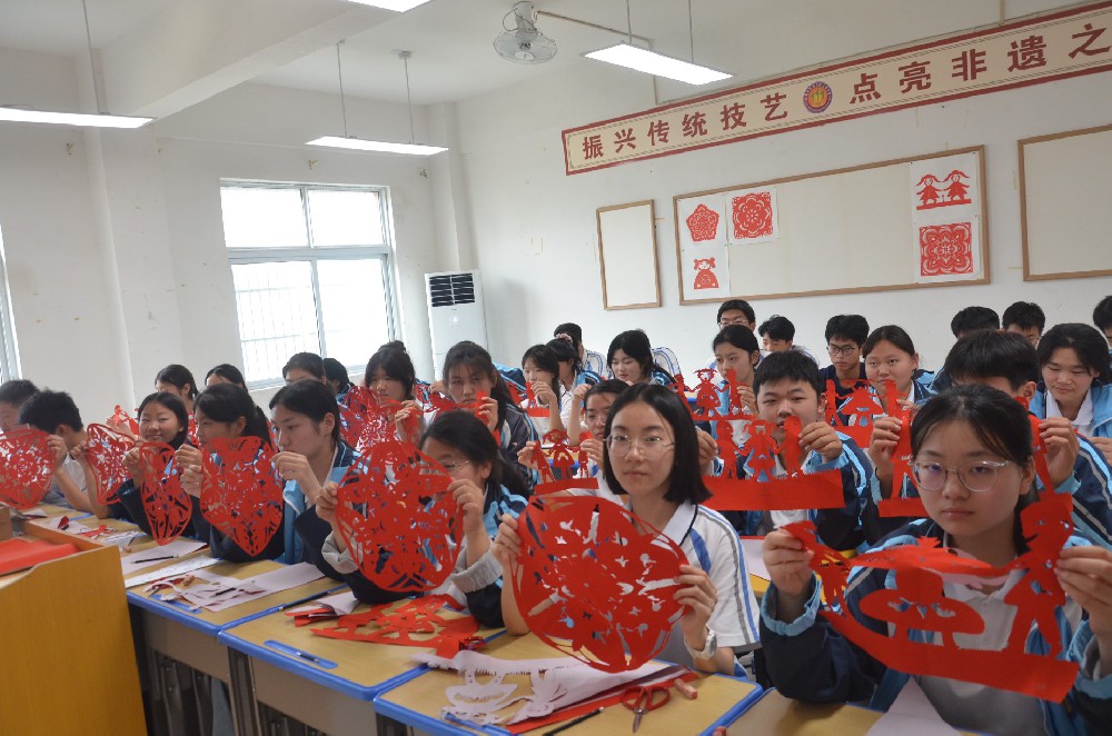 2025年第一學(xué)期社團(tuán)工作總結(jié)匯報(bào)